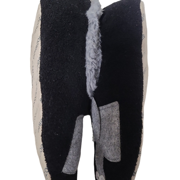 Snoozies elephant slippers - Picture 3 of 7